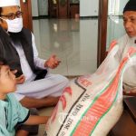 Orang yang Berhak Menerima dan Mengeluarkan Zakat